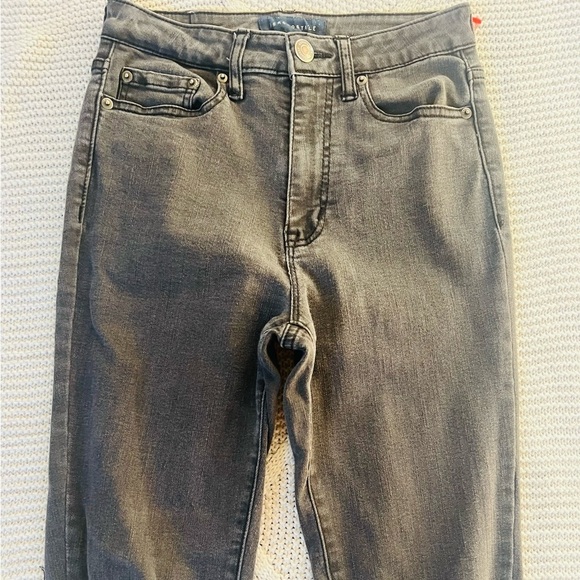 Aeropostale size 2 skinny black jeans - Picture 2 of 5